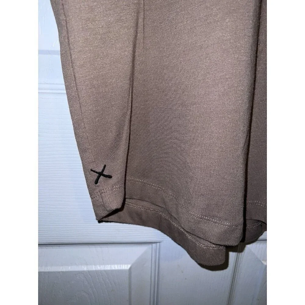 CUTS T-Shirt Mens Curve Hem Crew Neck Lightweight Stretch Training Sz L